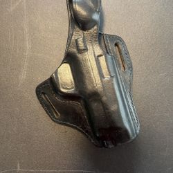 Bianchi S&W M&P 2.0 Compact Holster