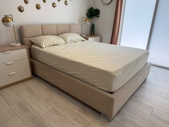 Bed frame and tempurpedic mattress