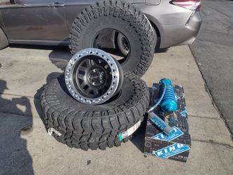 *** Suspension Wheel & Tire Package***