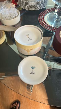 Cocktail plates