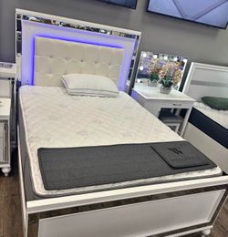 New 4pc bedroom set in box buy now pay later $39 down no credit needed