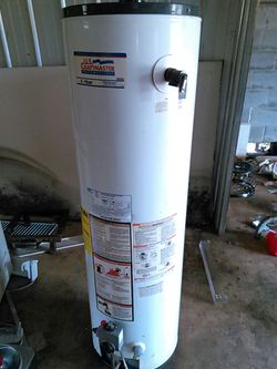 Gas Hot Water Heater 30 gallons for Sale in Garland, TX - OfferUp