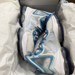 LEBRON XIX Basketball Shoes
