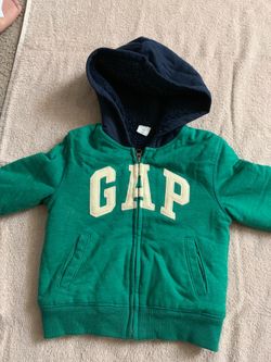 2t Gap zip up hoodie