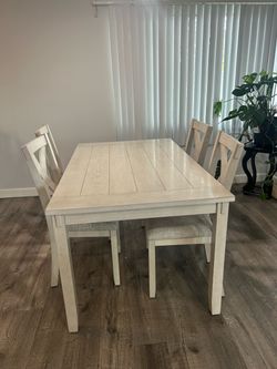 New Farmhouse table Deal✨