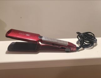 Conair InfinitiPRO Flat Iron Hair Straightener Red