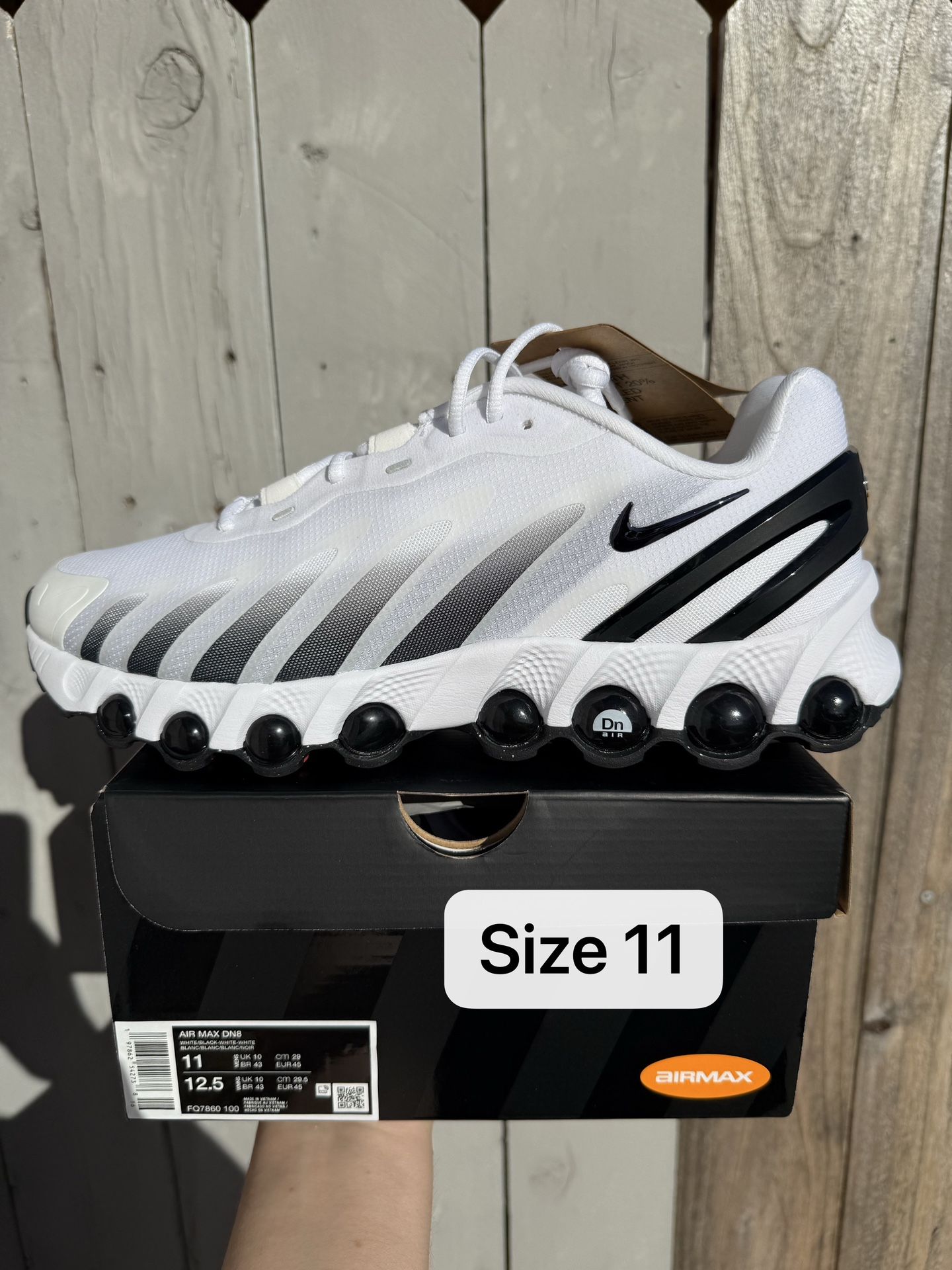 Nike Air Max Dn8 White Black Mens Size 11