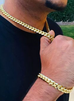 8MM x 2O inches Cuban Set 14K Gold Plated Doesn't Loses Color