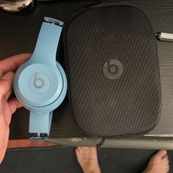 Beats Solo 4