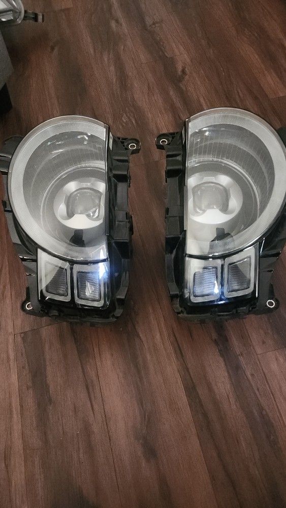2020-2023 LAND ROVER DEFENDER LED HEADLIGHT OEM-