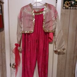 GUINEE  COSTUME MEDIUM. $15