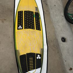 5’4” 28.3L Shortboard