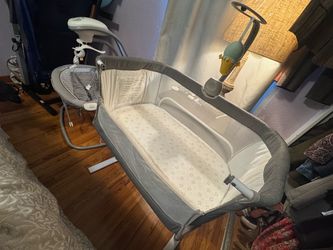 Baby Bassinet and swing