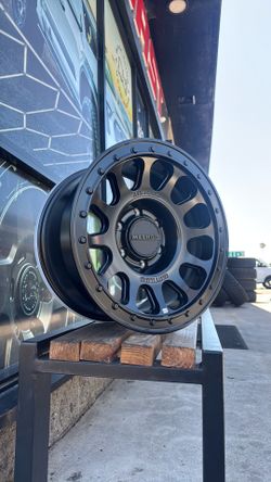 Method 709hd Black 17x8.5 +0 6x5.5 In Stock