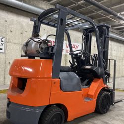 TOYOTA M7 forklift for sale 5500 lb 