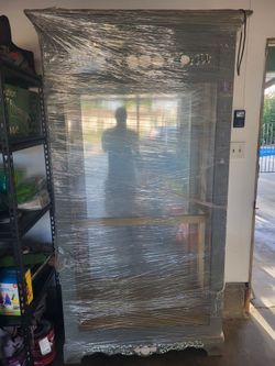Curio with Light (Needs Shelves)