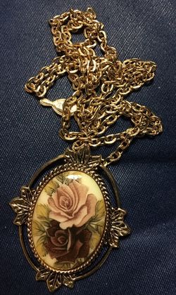 Vintage Sarah Coventry necklace and rose pendant