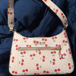 Guess bag and wallet