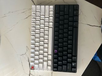 2 Mechanical keyboards (Royal Kludge) & (razor hutsmanmini)