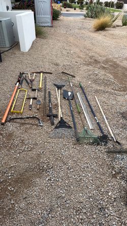 Assorted Garden Tool Lot
