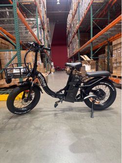 Ultra-long-lasting folding electric bicycle