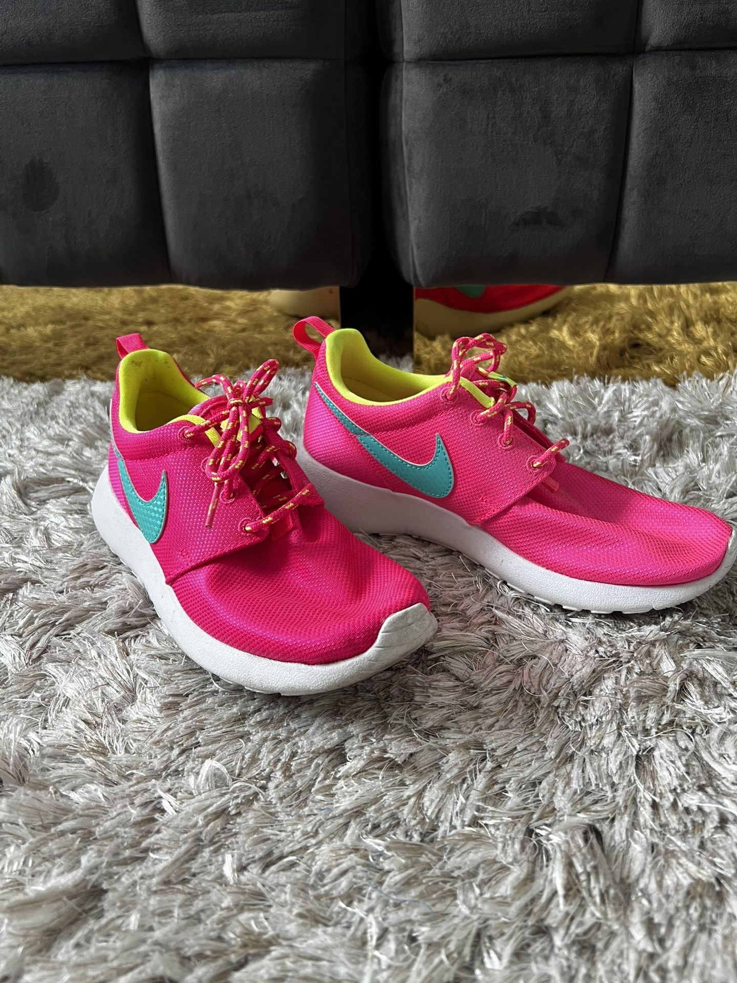Nike Roshe Shoes