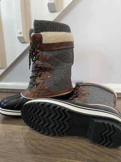 Size 7 Women’s Boots New
