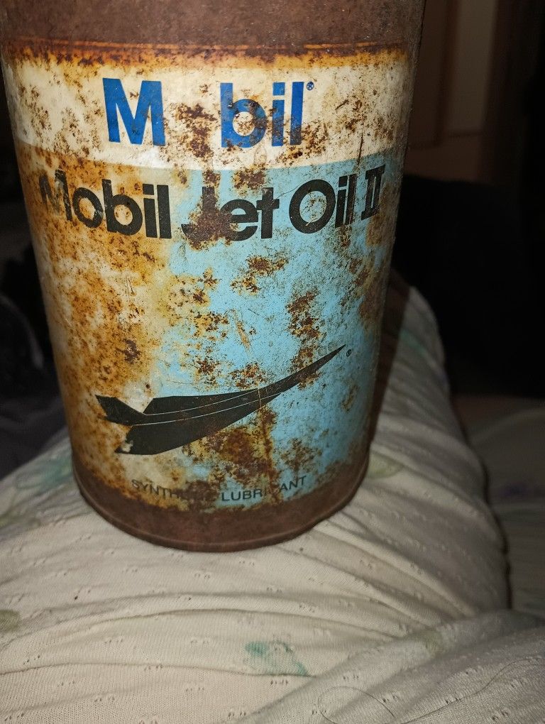 Vintage Empty Mobile Oils Can