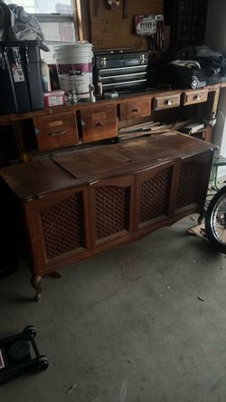 Vinal/ Record Player