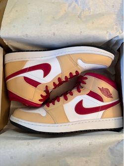 Jordan• 1 Mid in White Onyx, Light Curry, White Sz 13