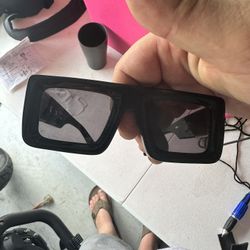 Sunglasses Off White