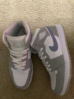 Hightop Nike Shoe - Girls Size 7