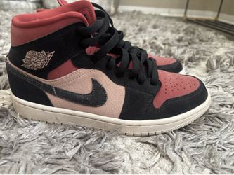 Jordan 1 Mid SE