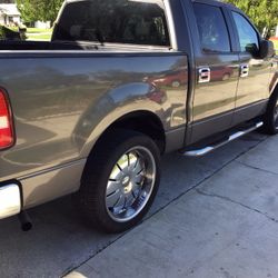 2005 Ford E-150