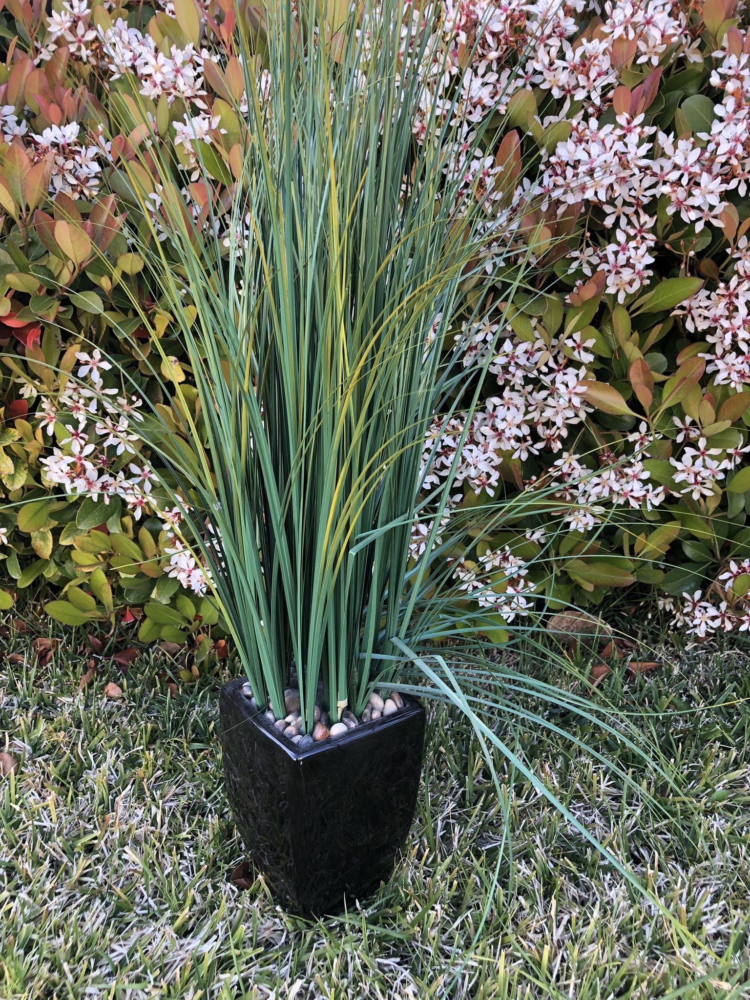 Faux Grass Potted Black Vase 2ft Artificial Plant Green