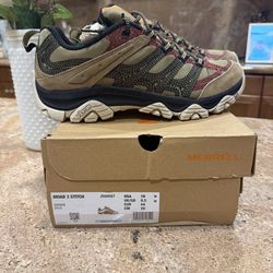 Brand new outdoor hiking shoes Merrell size 10