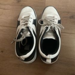 Unisex Wheely Shoes Size 4