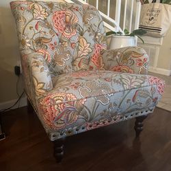 Beautiful chair fairly new
