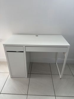IKEA Desk Model MICKE