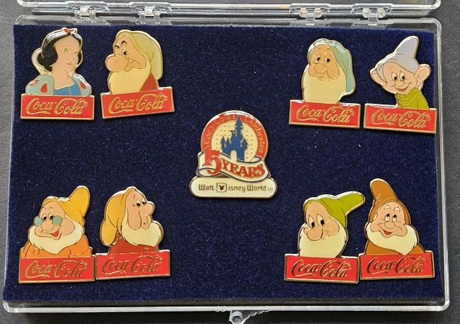 ディズニーワールド Coca-Cola Disney 15周年記念ピンセット Walt Disney Coca-Cola Pins 15 Years Walt DisneyWorld Snow White