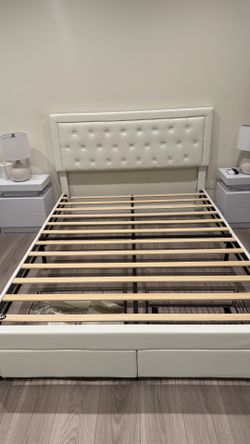 Queen size bed
