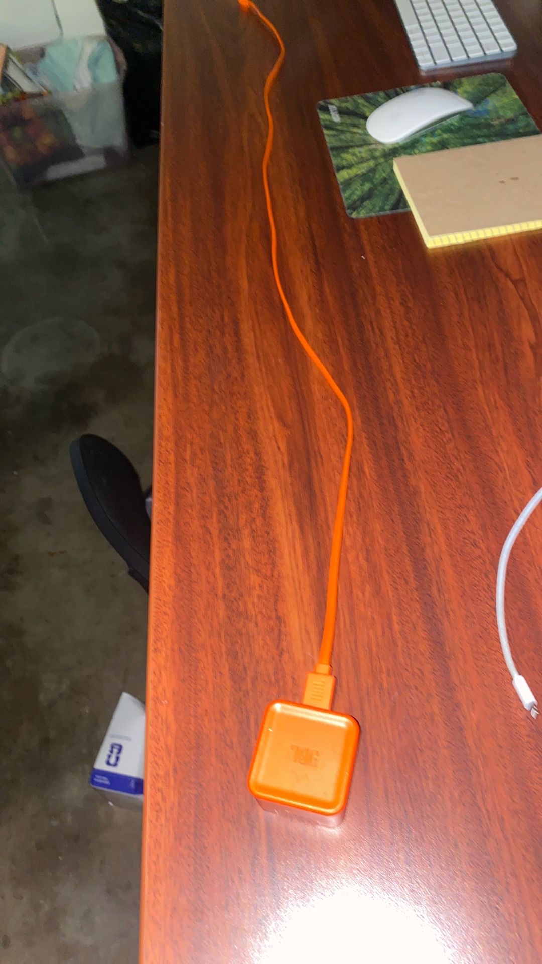 JBL fast charger