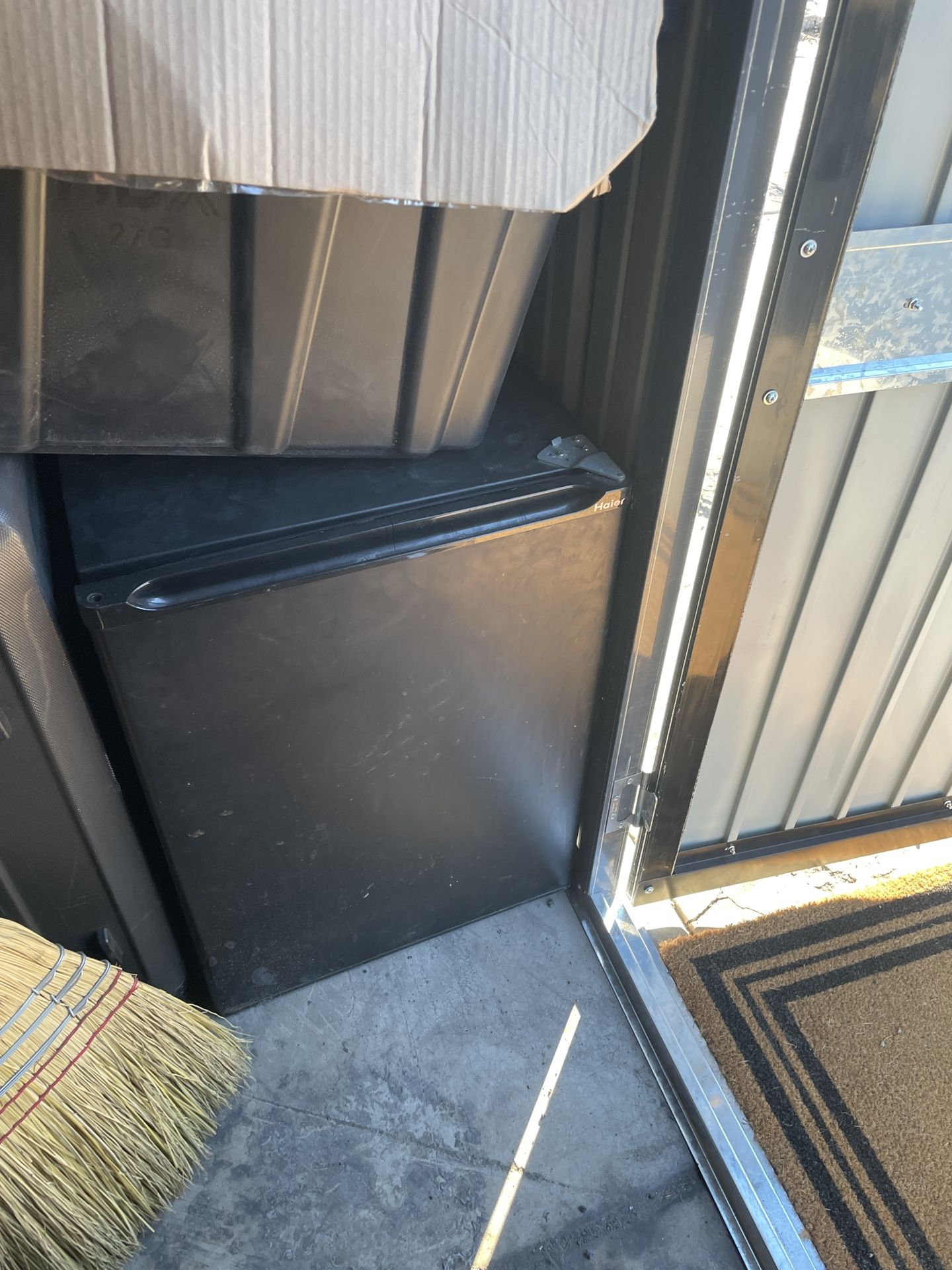 Haier Black Mini Fridge 