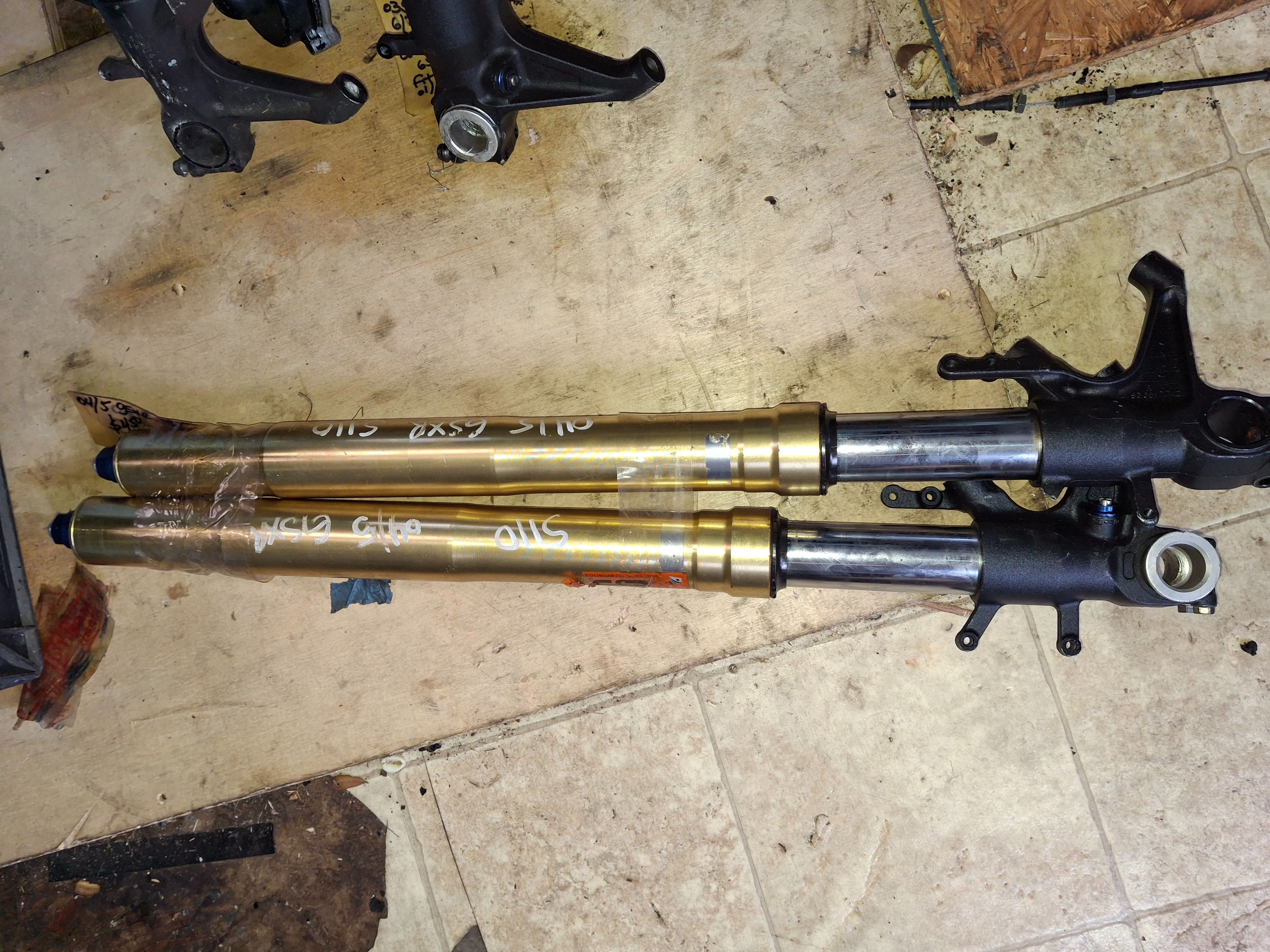 04 05 Suzuki GSXR 600 750 Front Forks Suspension Front End S3561