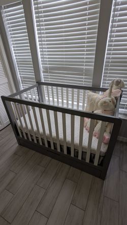 🛏️ Baby Crib – Excellent Condition – $140 OBO