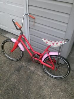 Huffy strawberry top shortcake bike