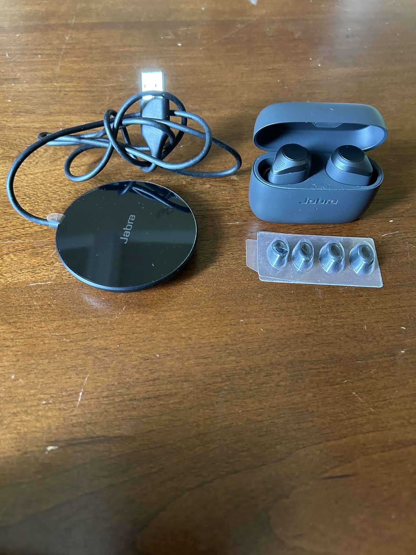 Earbuds Noise Canceling