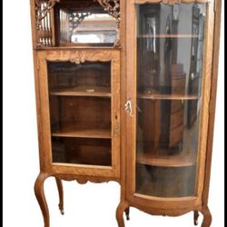 QUARTER SAWN OAK CURVED FRONT CHINA CABINET