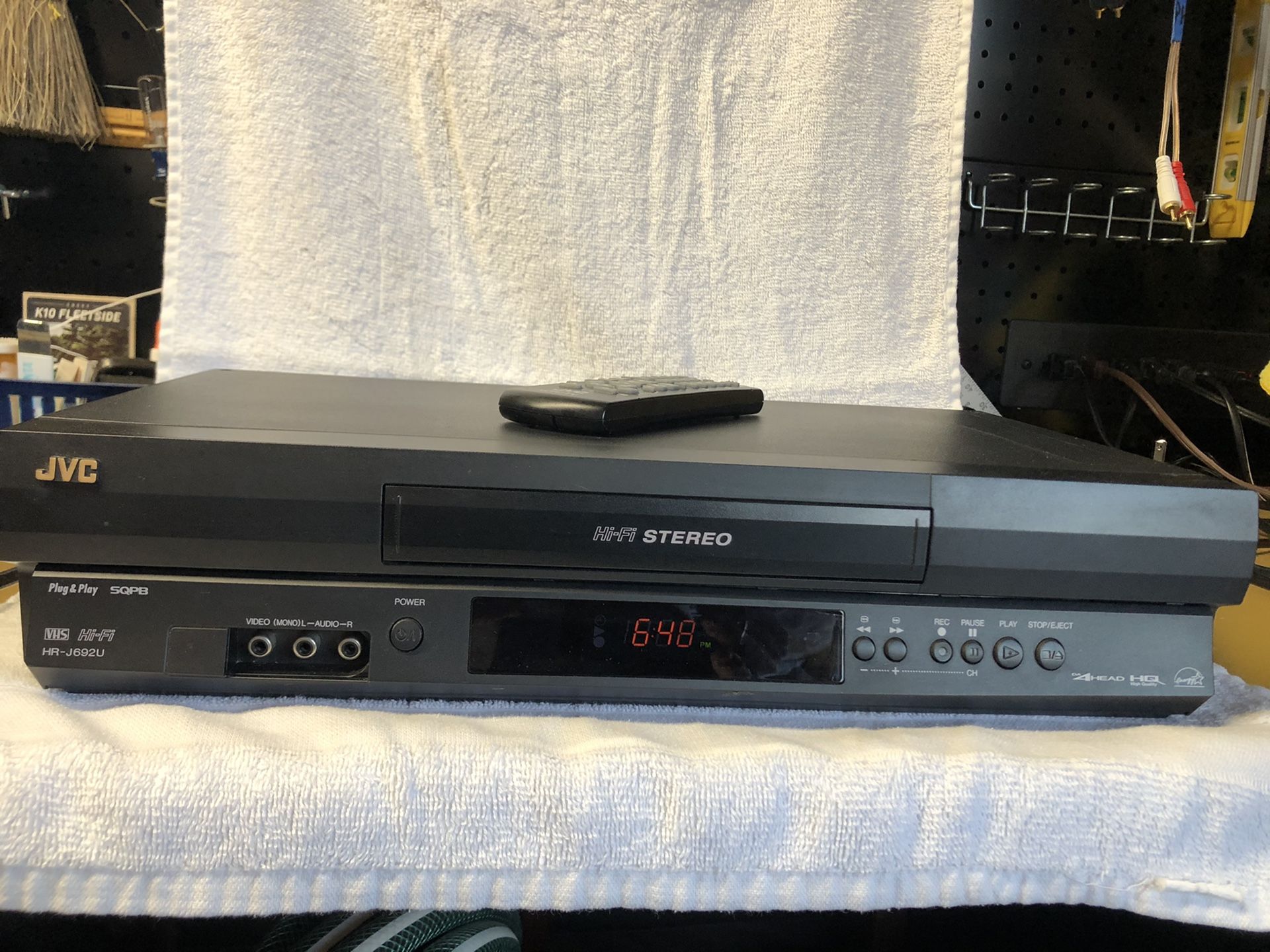 JVC VHS Hi-Fi Stereo VCR with remote