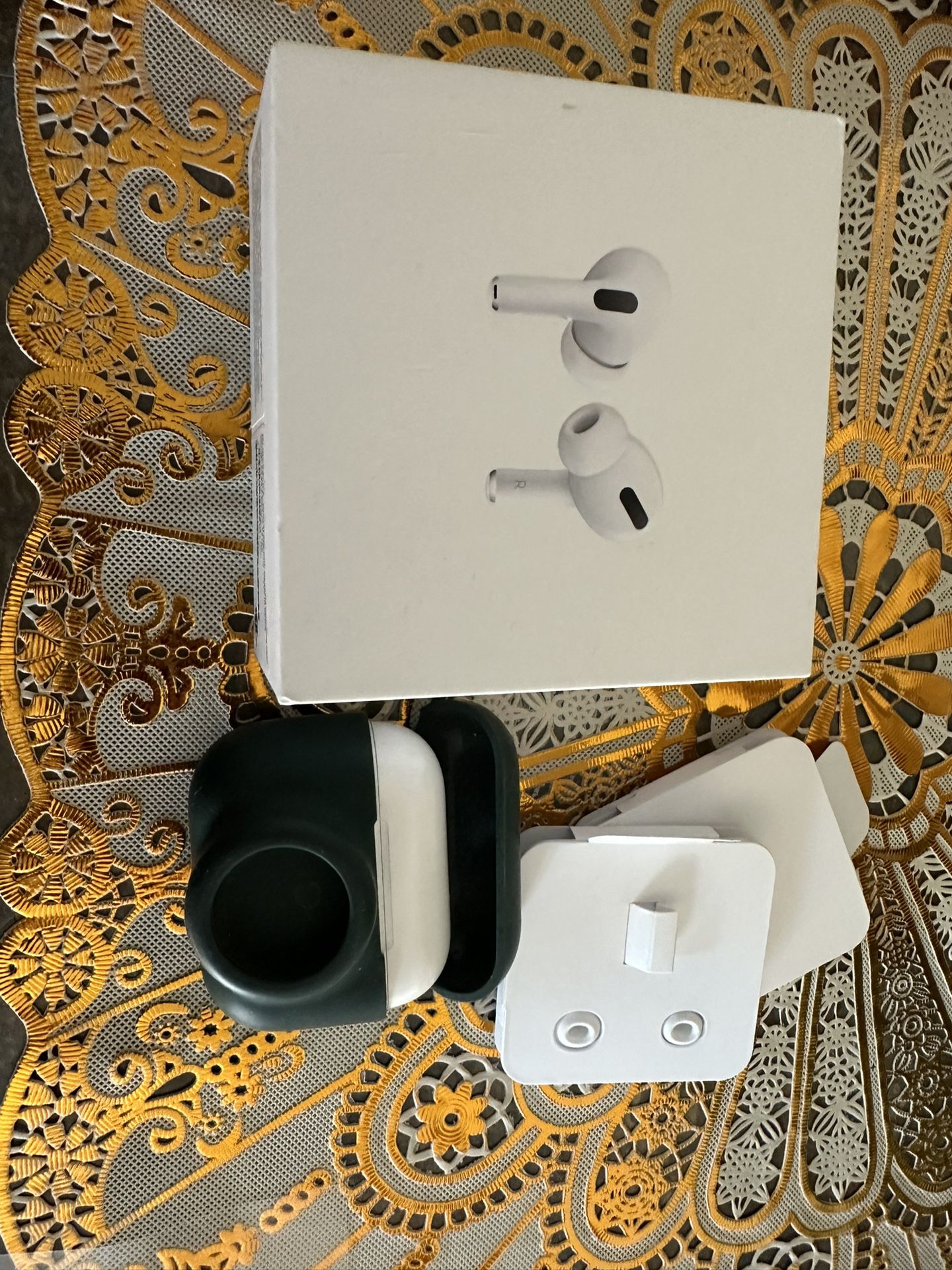Apple AirPod Pros  With Box 